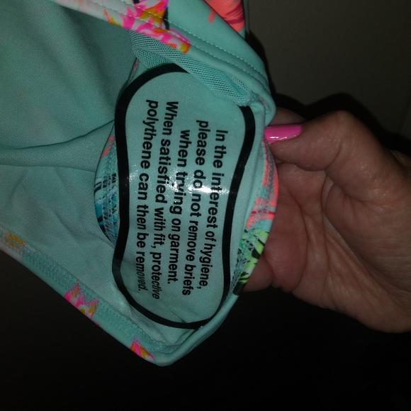 Women's Floral One Piece Tank Swimsuit Size 10 NWOT - Picture 2 of 4